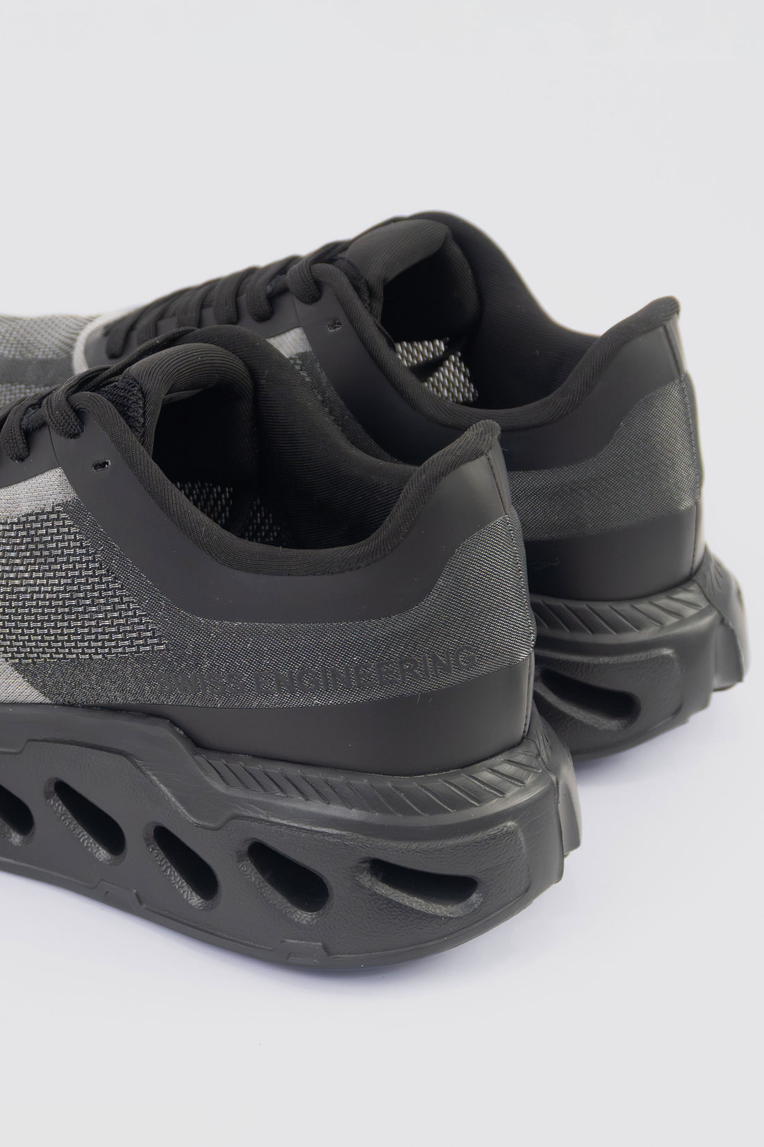TENIS NEGROS HOMBRE TRAIL