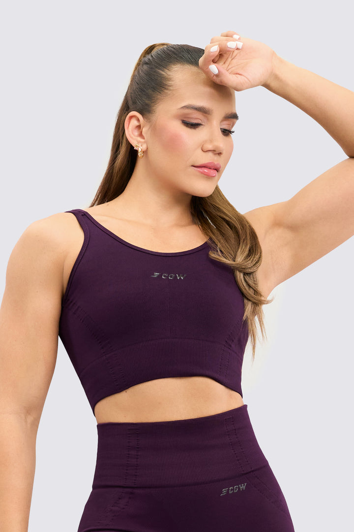 TOP SEAMLESS COLOR MORADO, AJUSTE PERFECTO, PERFECTO PARA CUALQUIER ACTIVIDAD DEPORTIVA. 