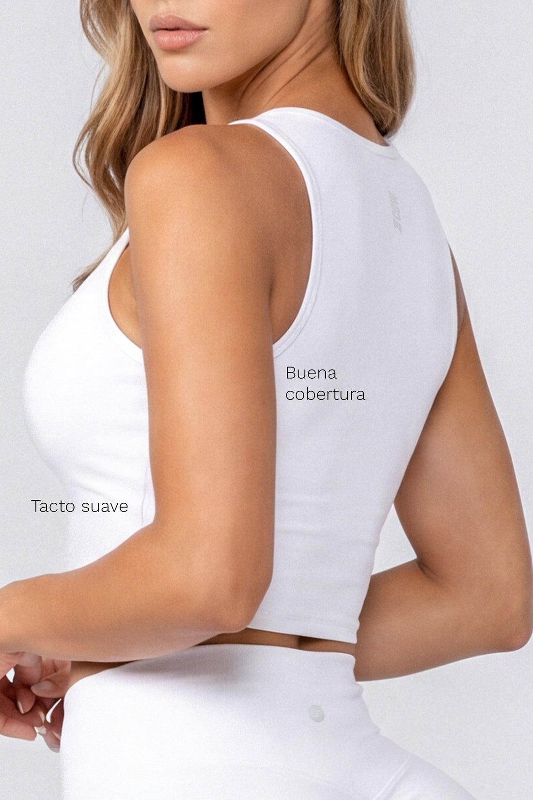 ESQUELETO MUJER BLANCO CUELLO REDONDO RVC