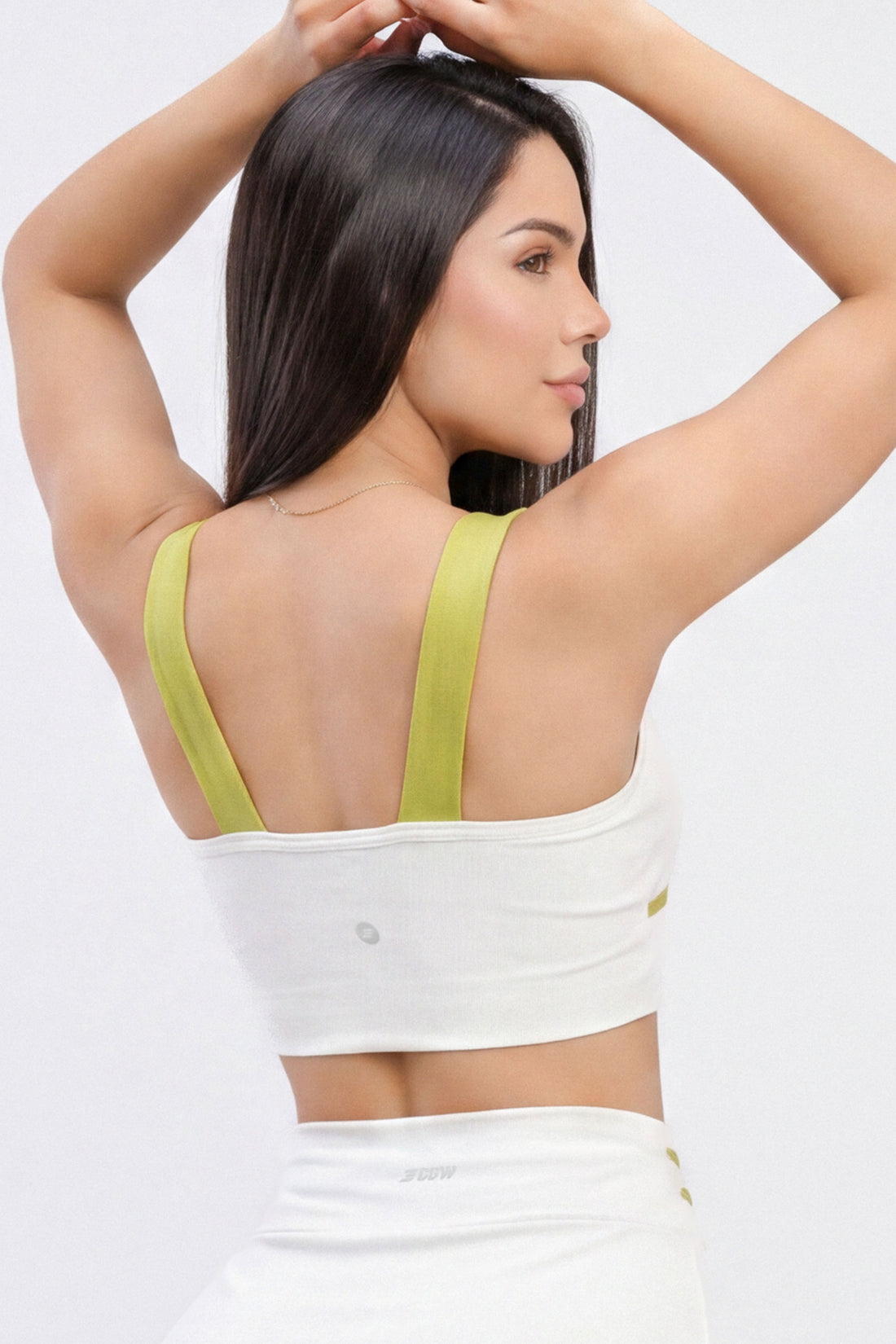 TOP SOPORTE MEDIO BLANCO Y DETALLES EN COLOR VERDE PISTACHO RVC