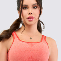 Top seamless color coral, perfecto para cualquier tipo de entrenamiento. 