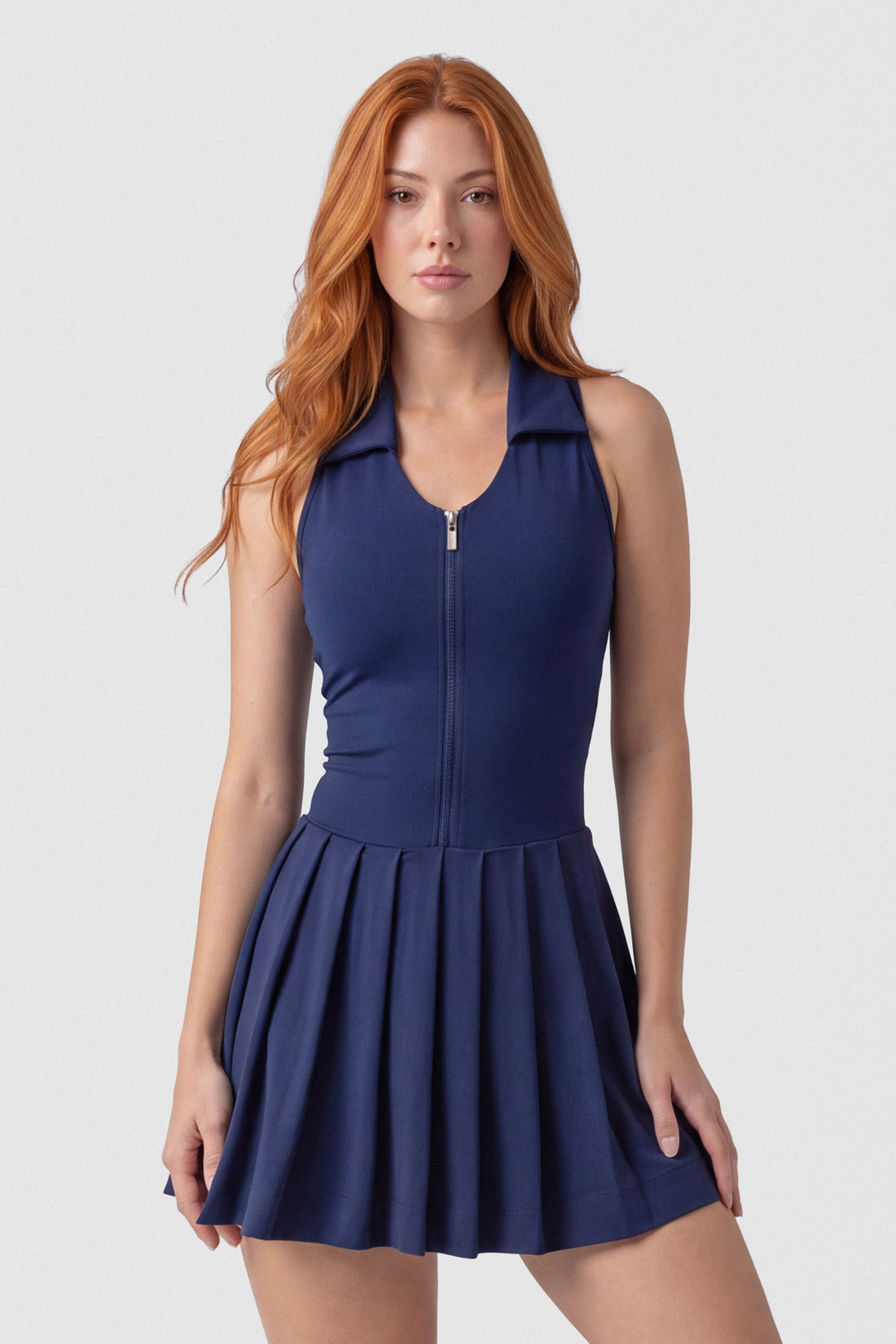VESTIDO AZUL MARINO CUELLO ESTILO POLO Y FALDA CON PLIEGUES PPC