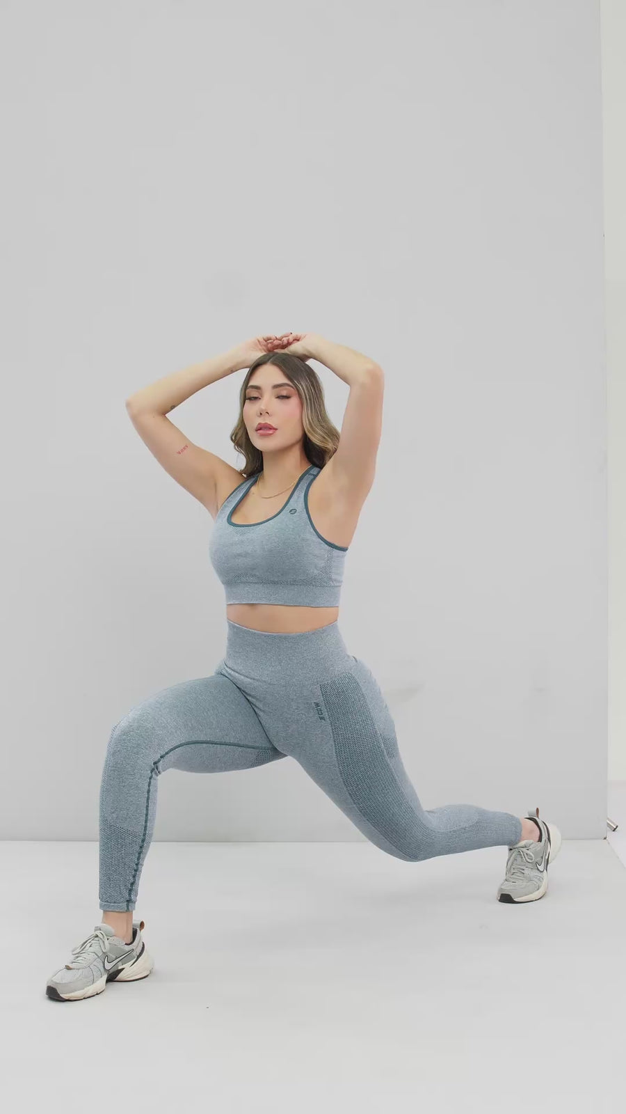 TOP SEAMLESS GF05Q3T225-S6VDJ MAX